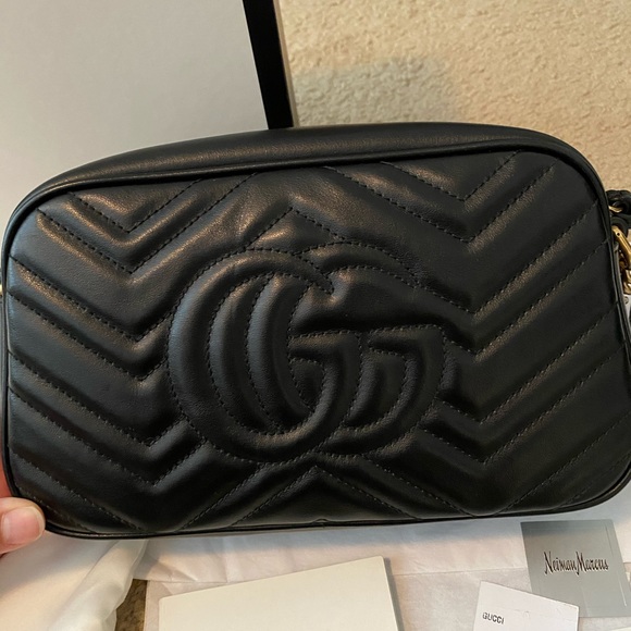 Gucci Marmont Camera Bag Small - Picture 3 of 8